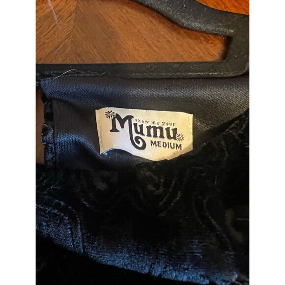 Show me your MuMu knock out mini black damask velvet bell sleeve dress Medium - Picture 12 of 13